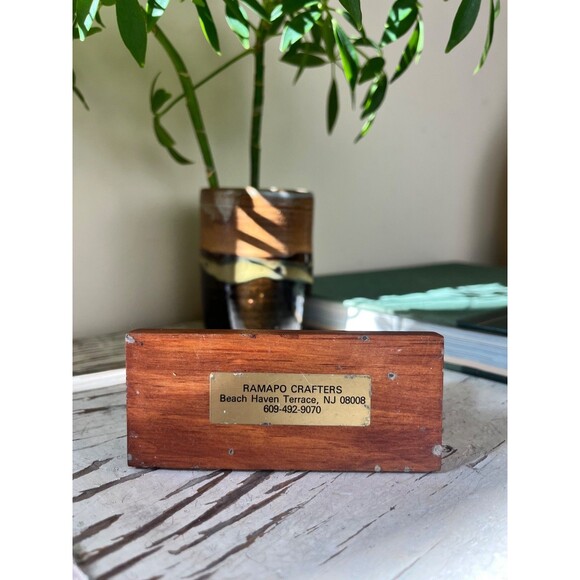 Vintage Handcrafted Wooden Quirky Duck Clothespin Figurine Letter Mail Holder - Picture 7 of 8